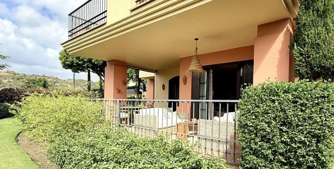 Продажа апартаментов на первом этаже в Los Arqueros 41