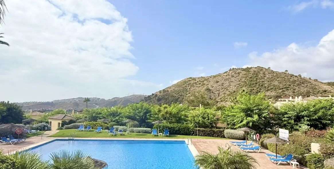 Продажа апартаментов на первом этаже в Los Arqueros 43