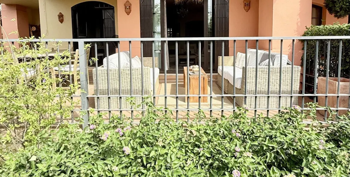 Продажа апартаментов на первом этаже в Los Arqueros 46