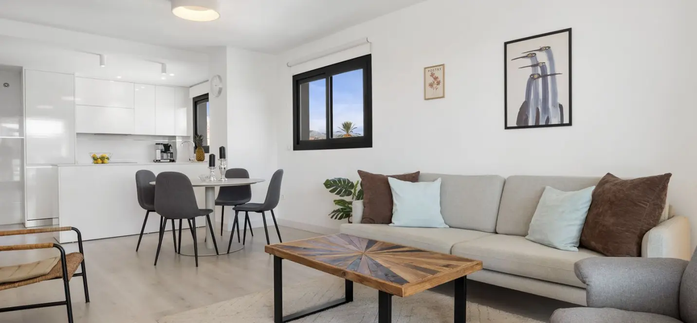 Продажа апартаментов на среднем этаже в Las Lagunas 3