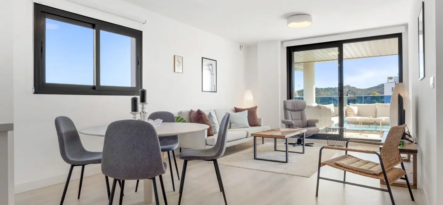Продажа апартаментов на среднем этаже в Las Lagunas 4