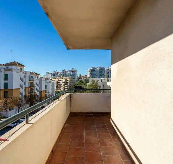 Middle floor apartment R5228632