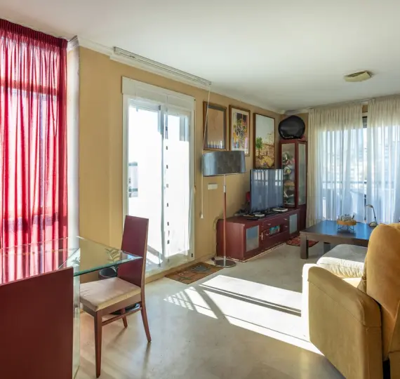 Middle floor apartment R5228632