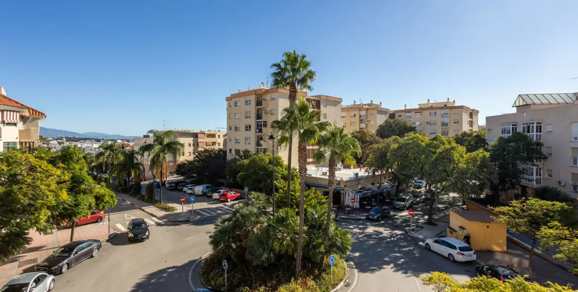 Sale of middle floor apartment in Estepona (district Estepona) 8