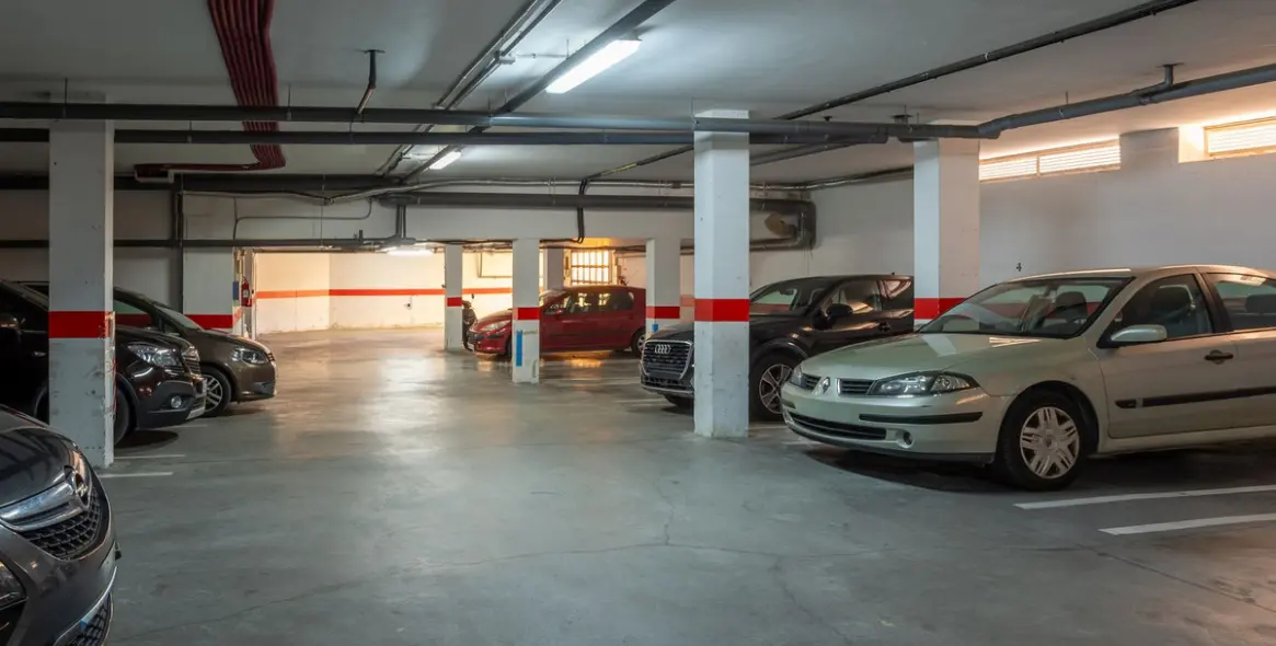 Sale of middle floor apartment in Estepona 23