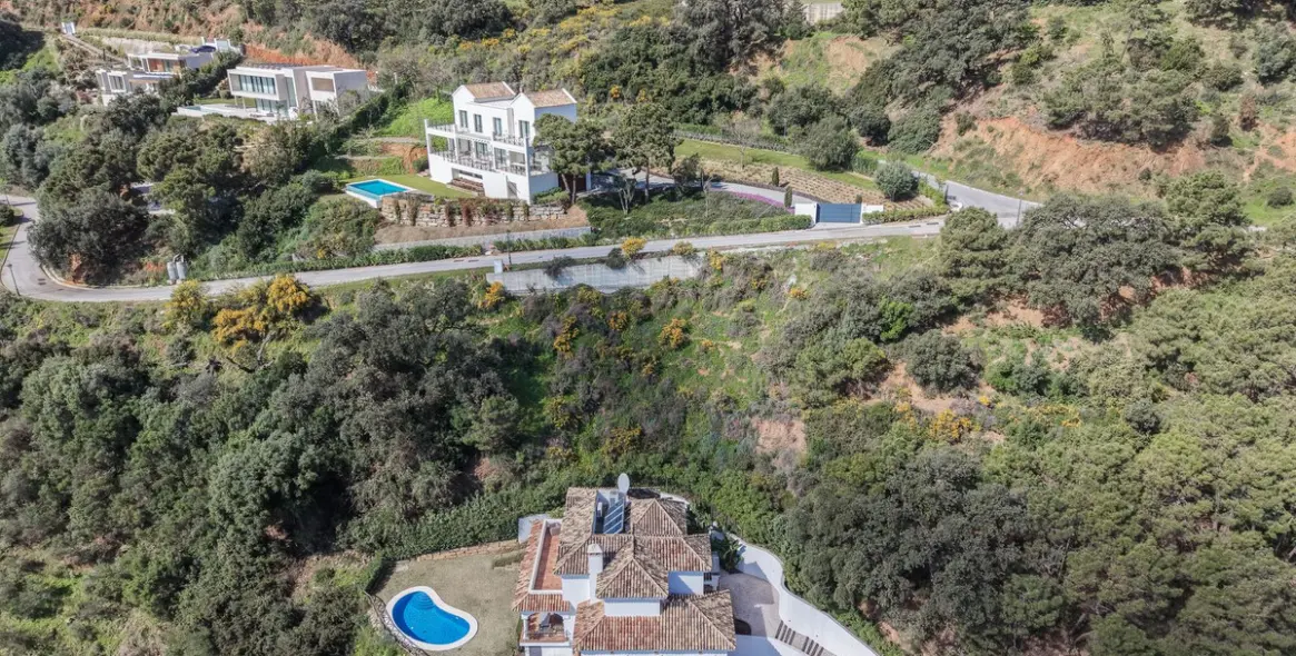 Продажа  жилого участка в Benahavís 9