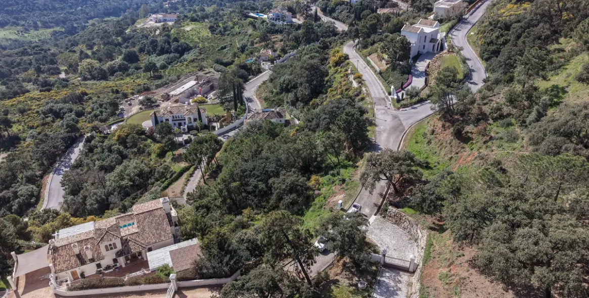 Продажа  жилого участка в Benahavís 14