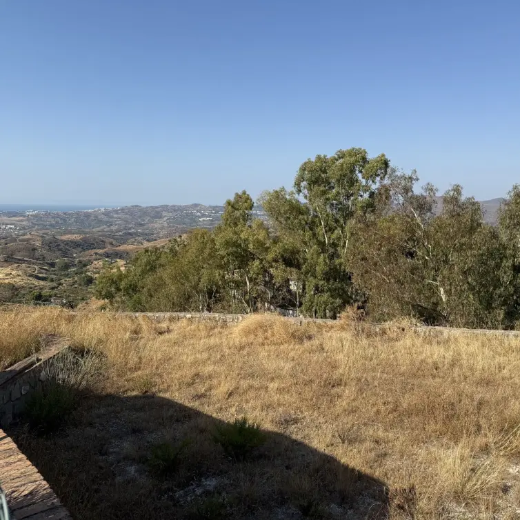 Venta de parcela residencial en Valtocado