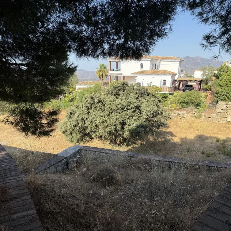 Venta de parcela residencial en Valtocado