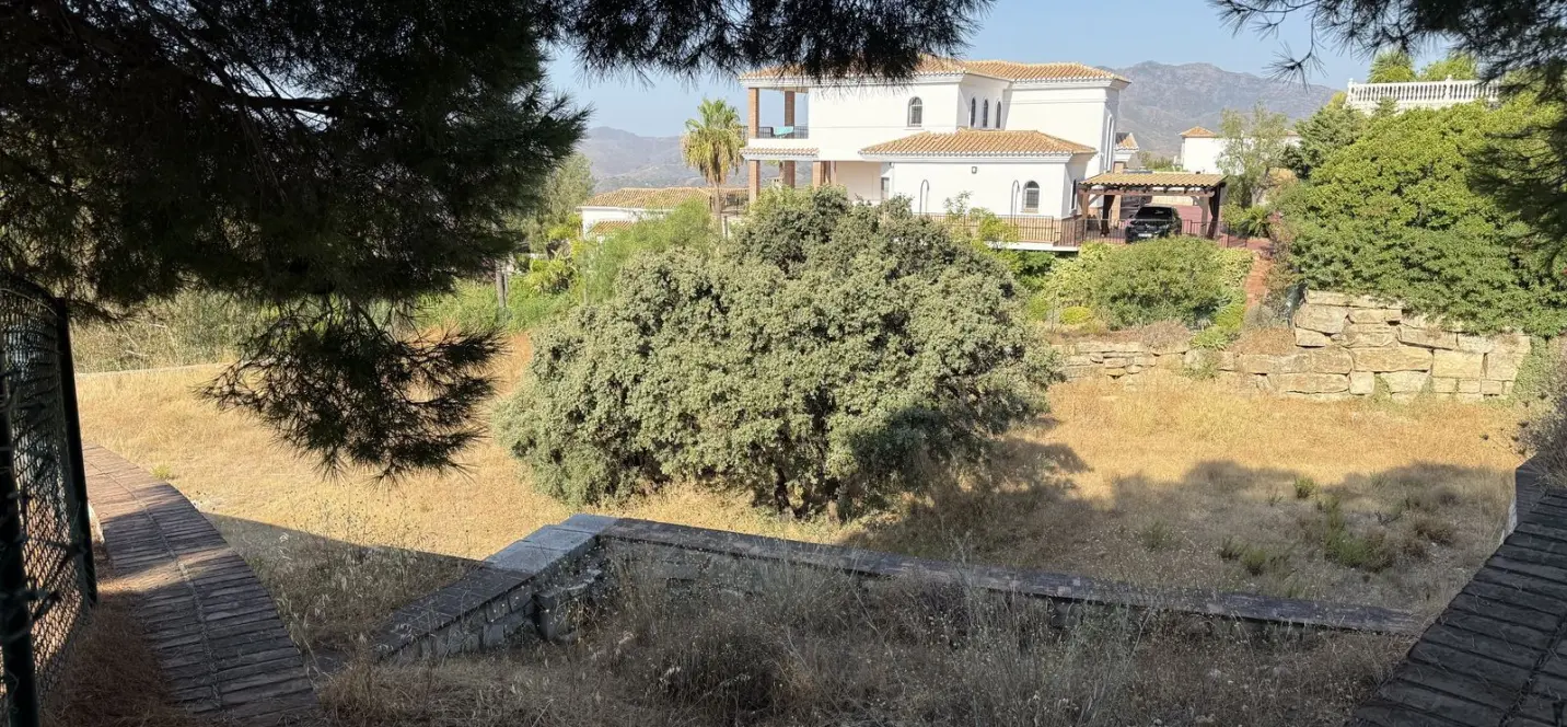 Venta de parcela residencial en Valtocado 3