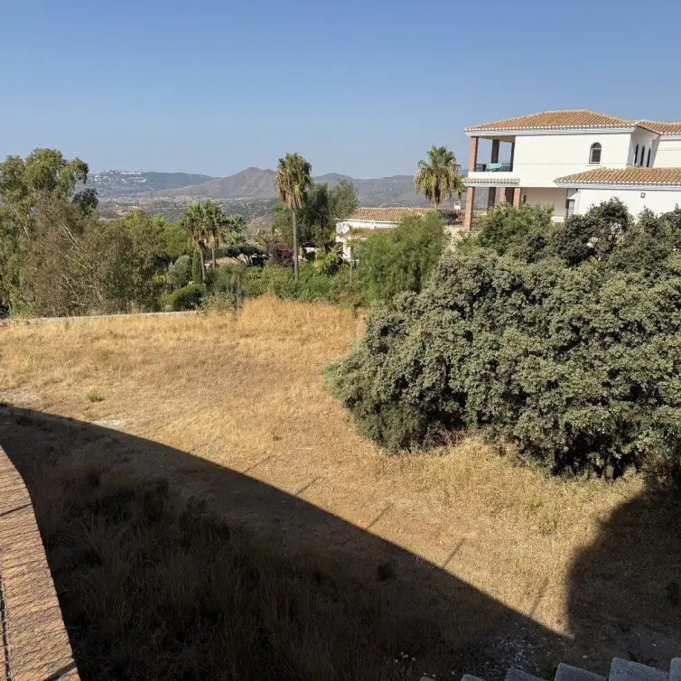 Venta de parcela residencial en Valtocado