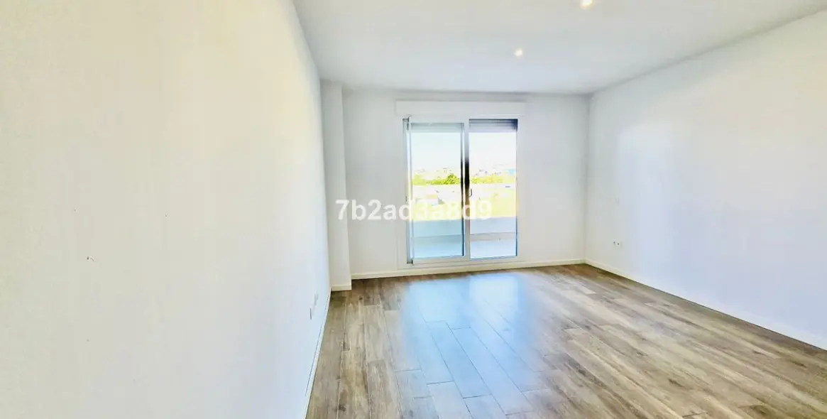 Продажа апартаментов на среднем этаже в Nueva Andalucía 3