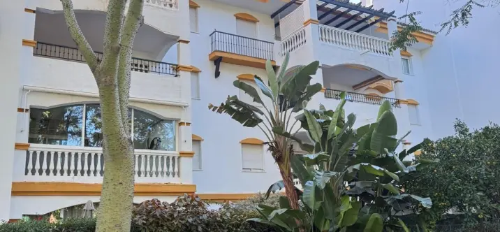 Продажа апартаментов на среднем этаже в Marbella 0