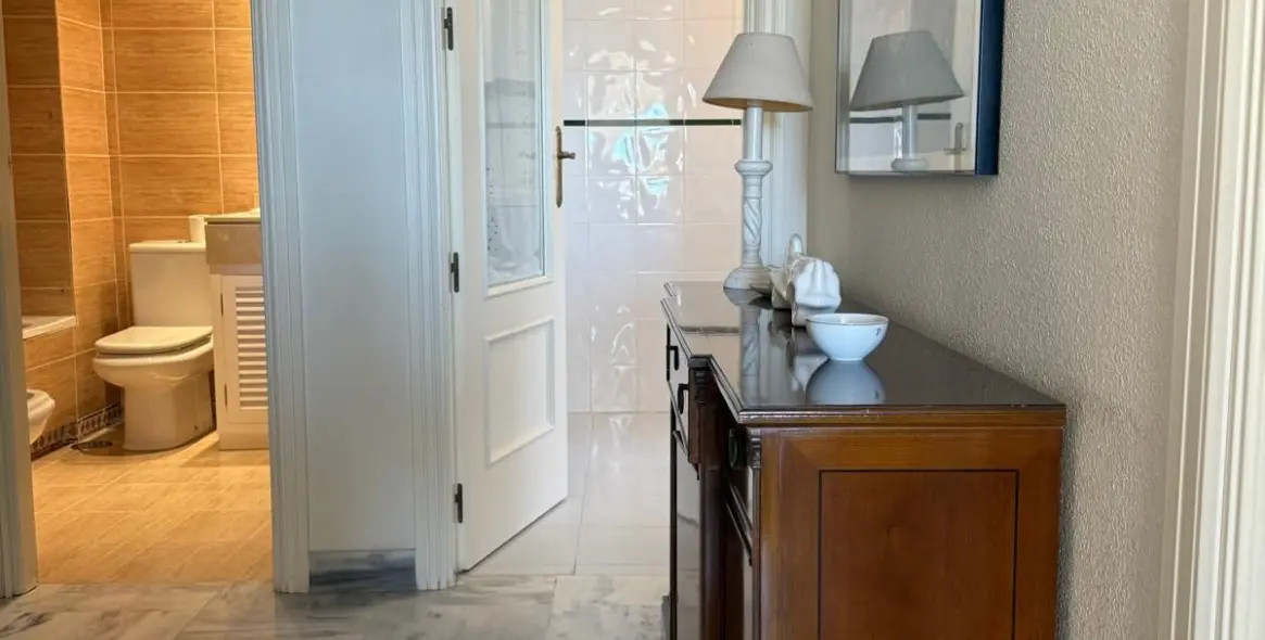 Продажа апартаментов на среднем этаже в Marbella 9