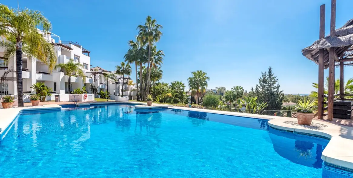 Sale of ground floor apartment in Nueva Andalucía 1