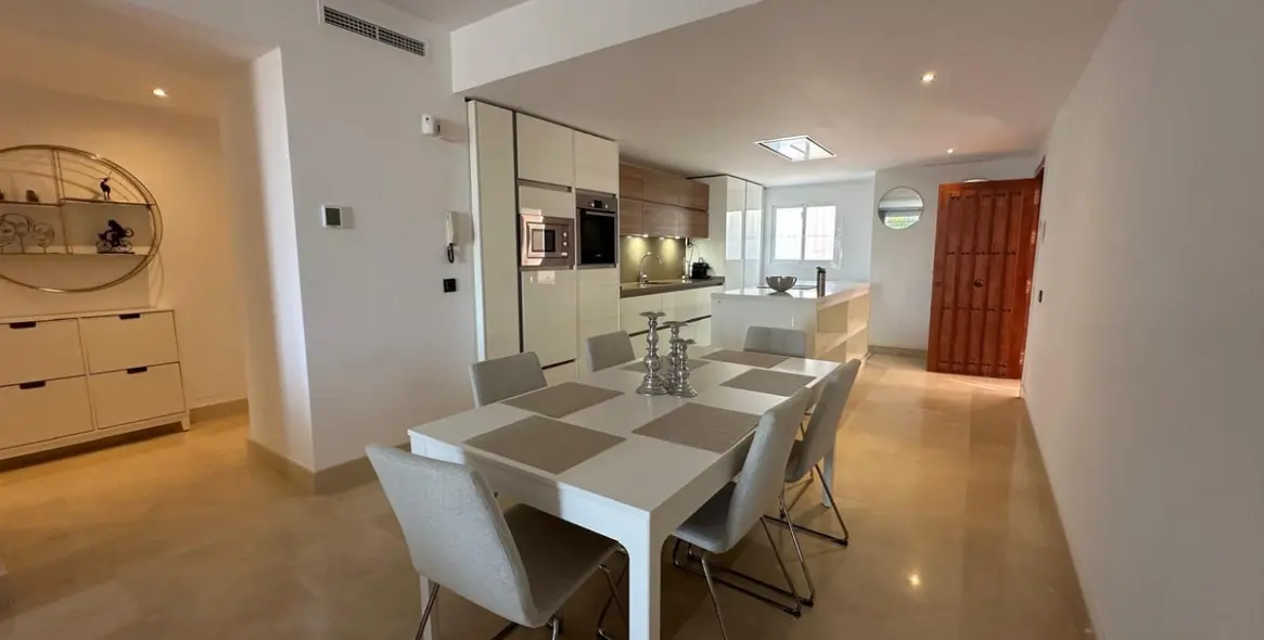 Sale of ground floor apartment in Nueva Andalucía 3