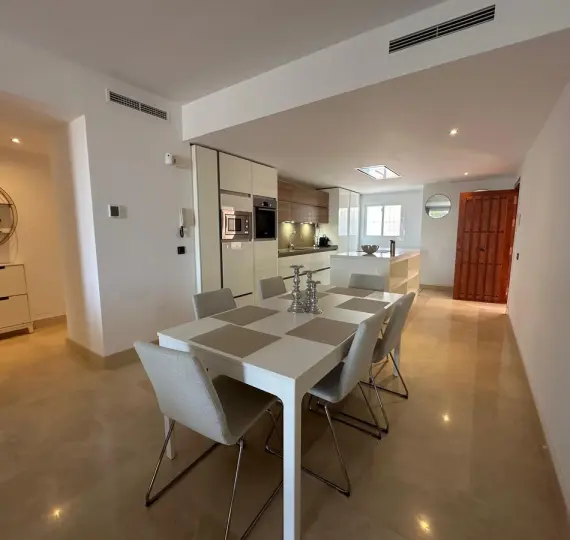 Venta de apartamento en planta baja en Nueva Andalucía