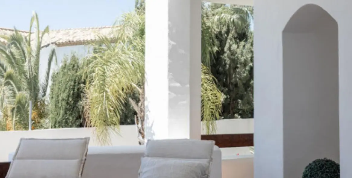Sale of ground floor apartment in Nueva Andalucía 10