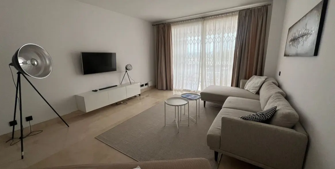 Sale of ground floor apartment in Nueva Andalucía 19