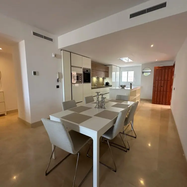 Venta de apartamento en planta baja en Nueva Andalucía
