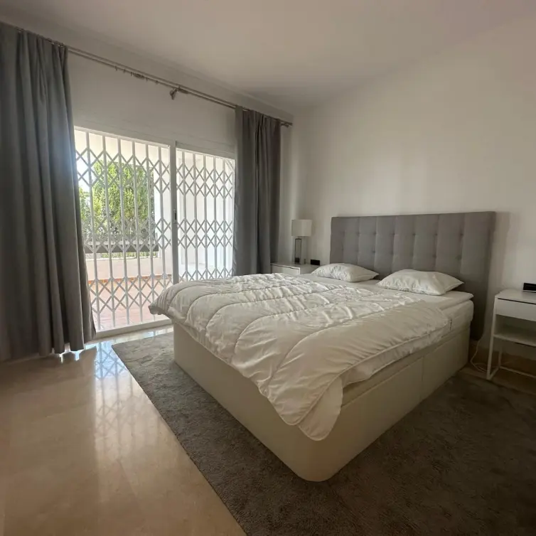 Venta de apartamento en planta baja en Nueva Andalucía