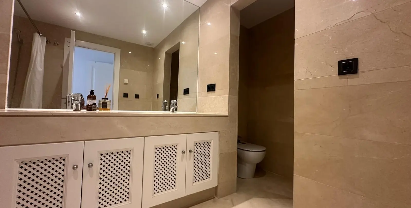 Sale of ground floor apartment in Nueva Andalucía 21