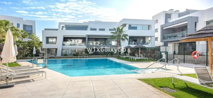 Продажа апартаментов на среднем этаже в Selwo 0