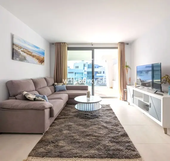 Продажа апартаментов на среднем этаже в Selwo