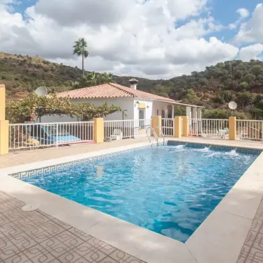 Продажа финки в Estepona