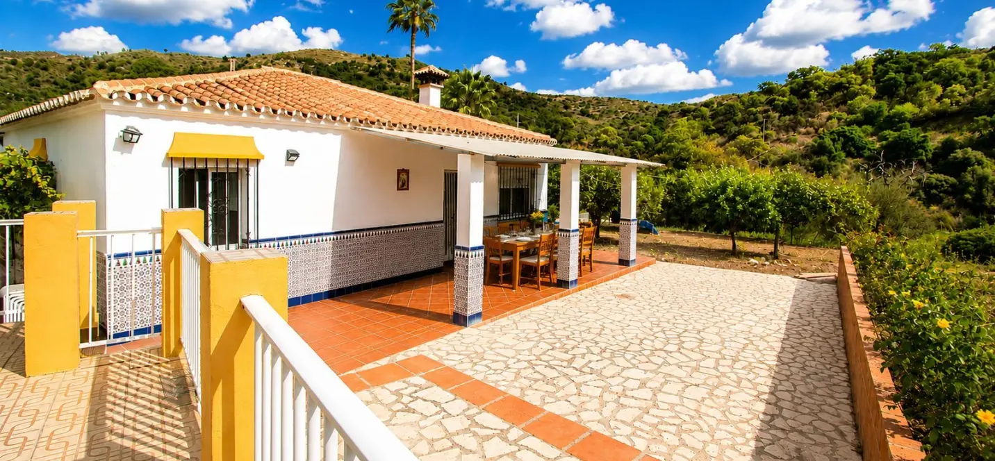 Sale of finca - cortijo in Estepona 1