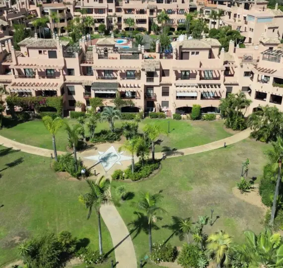 Sale of ground floor apartment in Hacienda del Sol