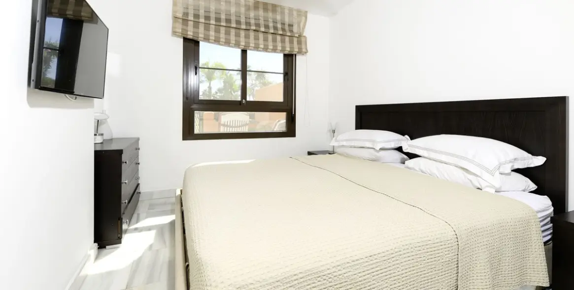 Sale of ground floor apartment in Hacienda del Sol 4