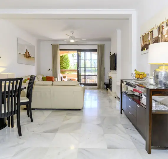 Sale of ground floor apartment in Hacienda del Sol