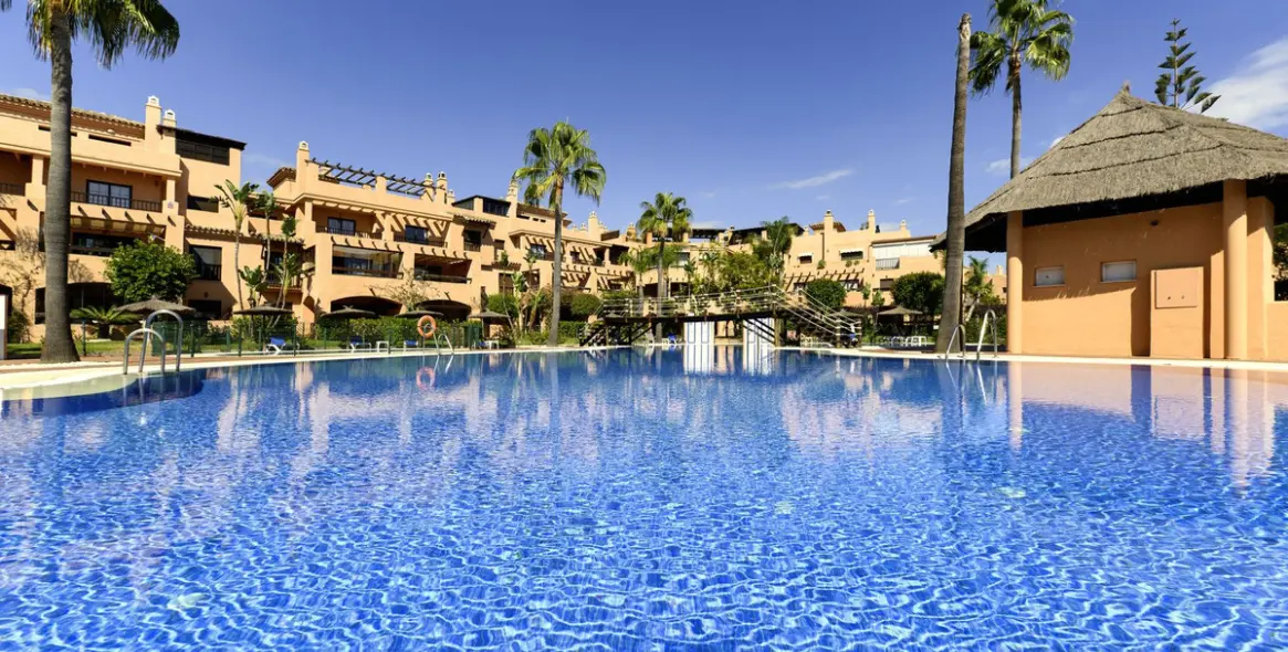 Sale of ground floor apartment in Hacienda del Sol 16