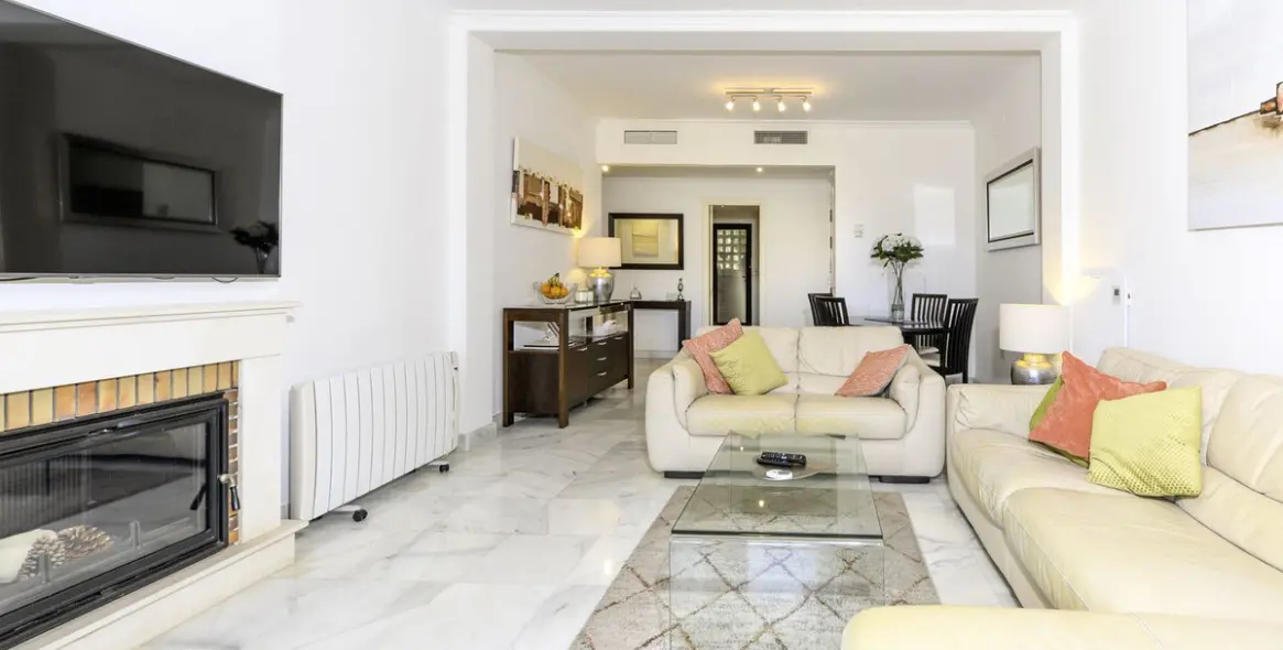 Sale of ground floor apartment in Hacienda del Sol 3