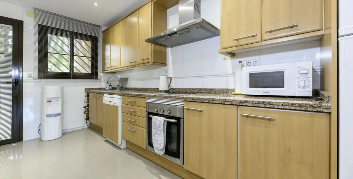 Sale of ground floor apartment in Hacienda del Sol 10