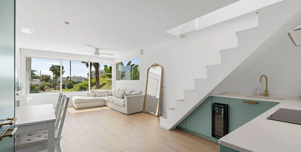 Sale of penthouse duplex in Nueva Andalucía 7