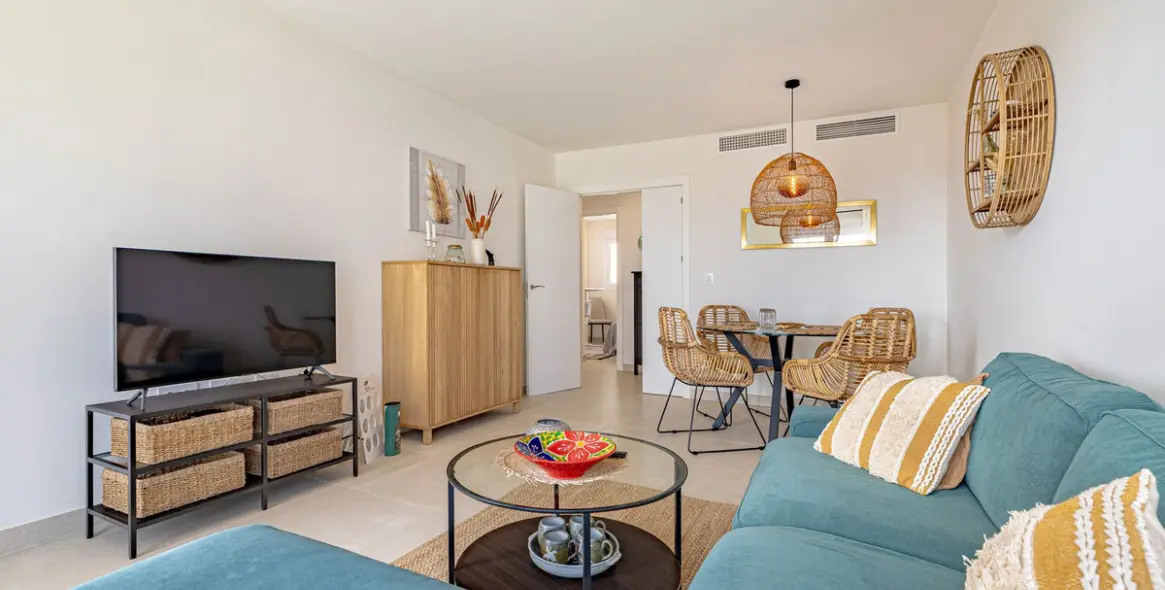 Sale of middle floor apartment in Estepona (district Estepona) 8