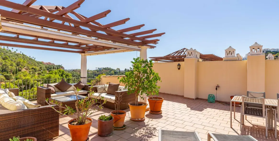 Sale of penthouse duplex in Los Arqueros 1