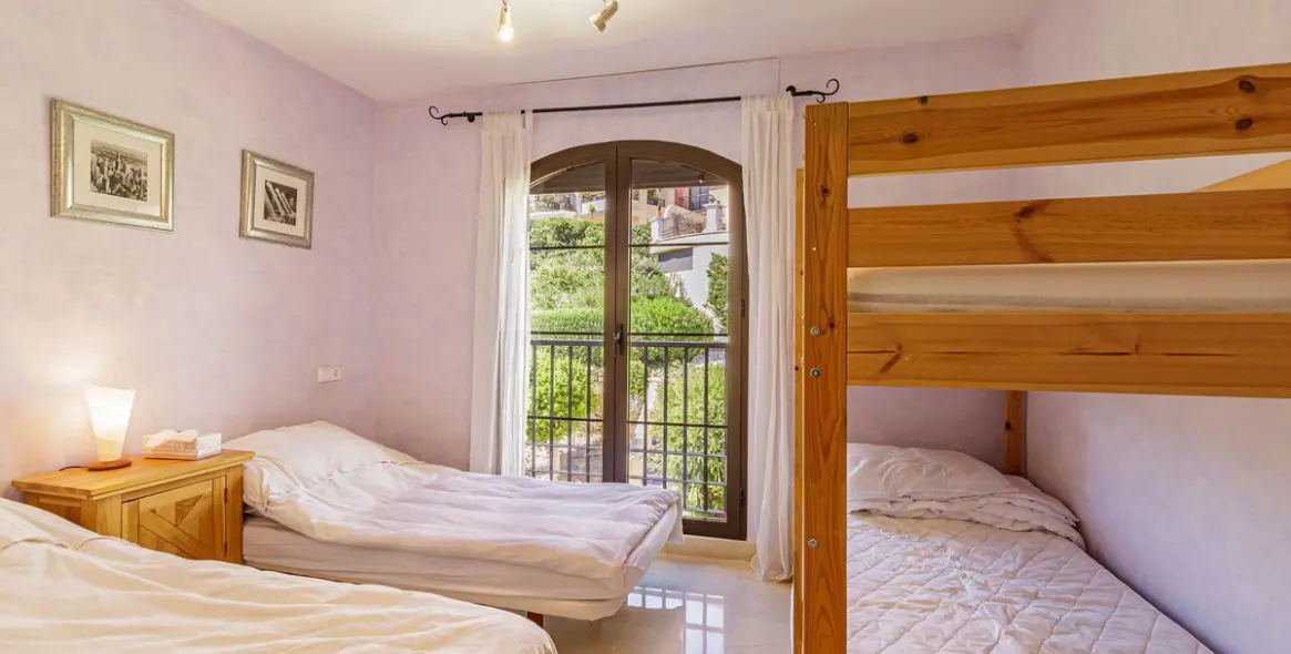 Sale of penthouse duplex in Los Arqueros 10