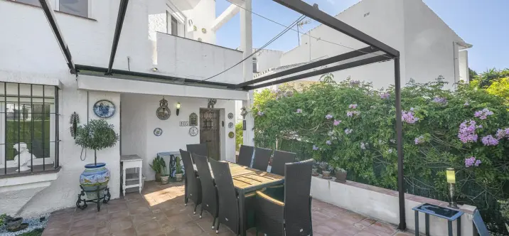 Продажа  отдельно стоящей виллы в Manilva 0