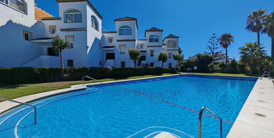 Sale of penthouse duplex in Costabella 1