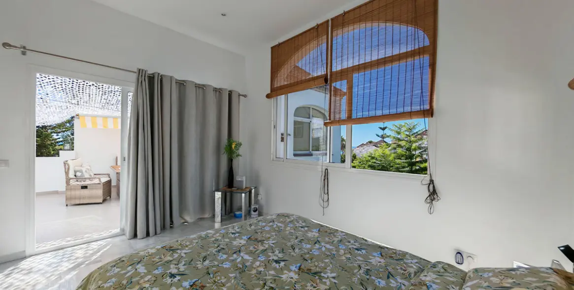 Sale of penthouse duplex in Costabella 10