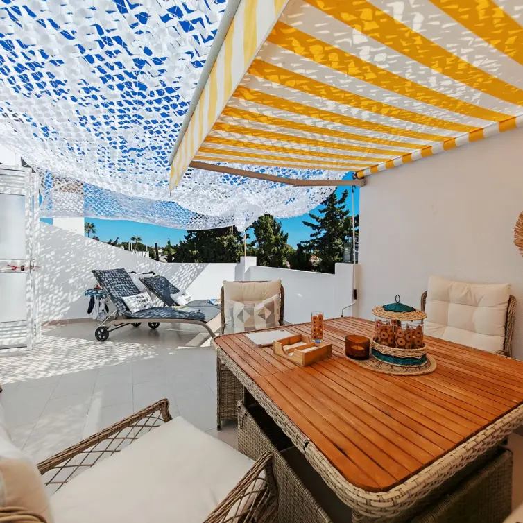 Продажа двухуровневого пентхауса в Costabella