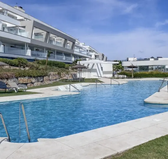 Sale of penthouse in Casares Playa