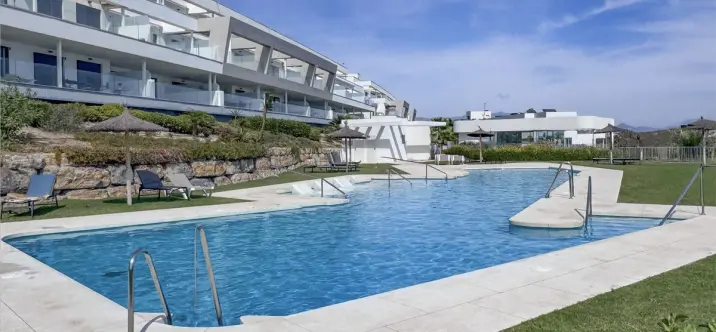 Sale of penthouse in Casares Playa 2