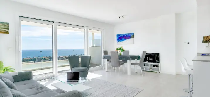 Sale of penthouse in Casares Playa 4