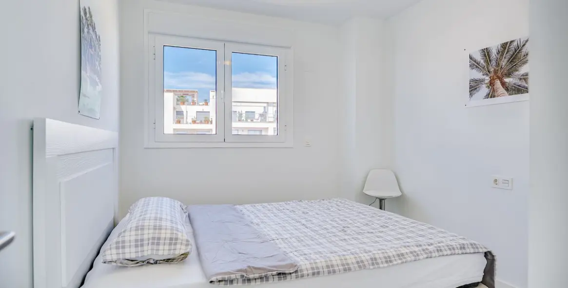 Sale of penthouse in Casares Playa 10