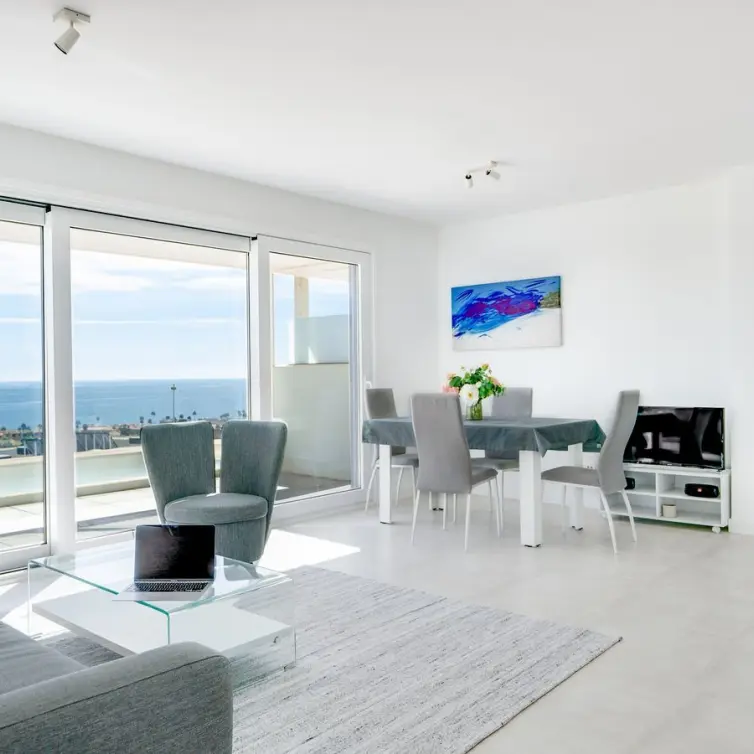 Sale of penthouse in Casares Playa