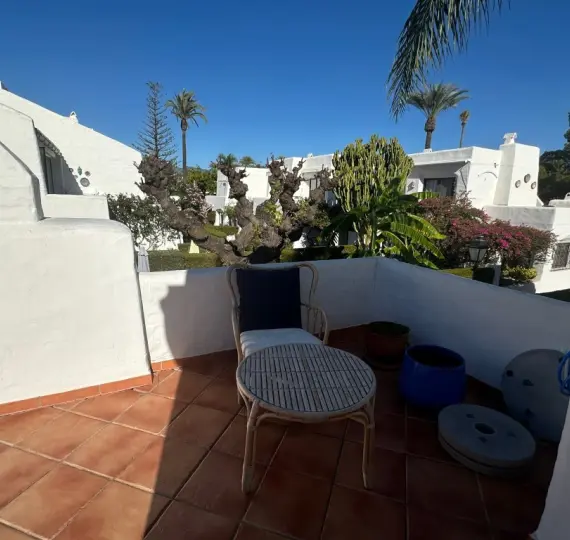 Sale of townhouse in Estepona